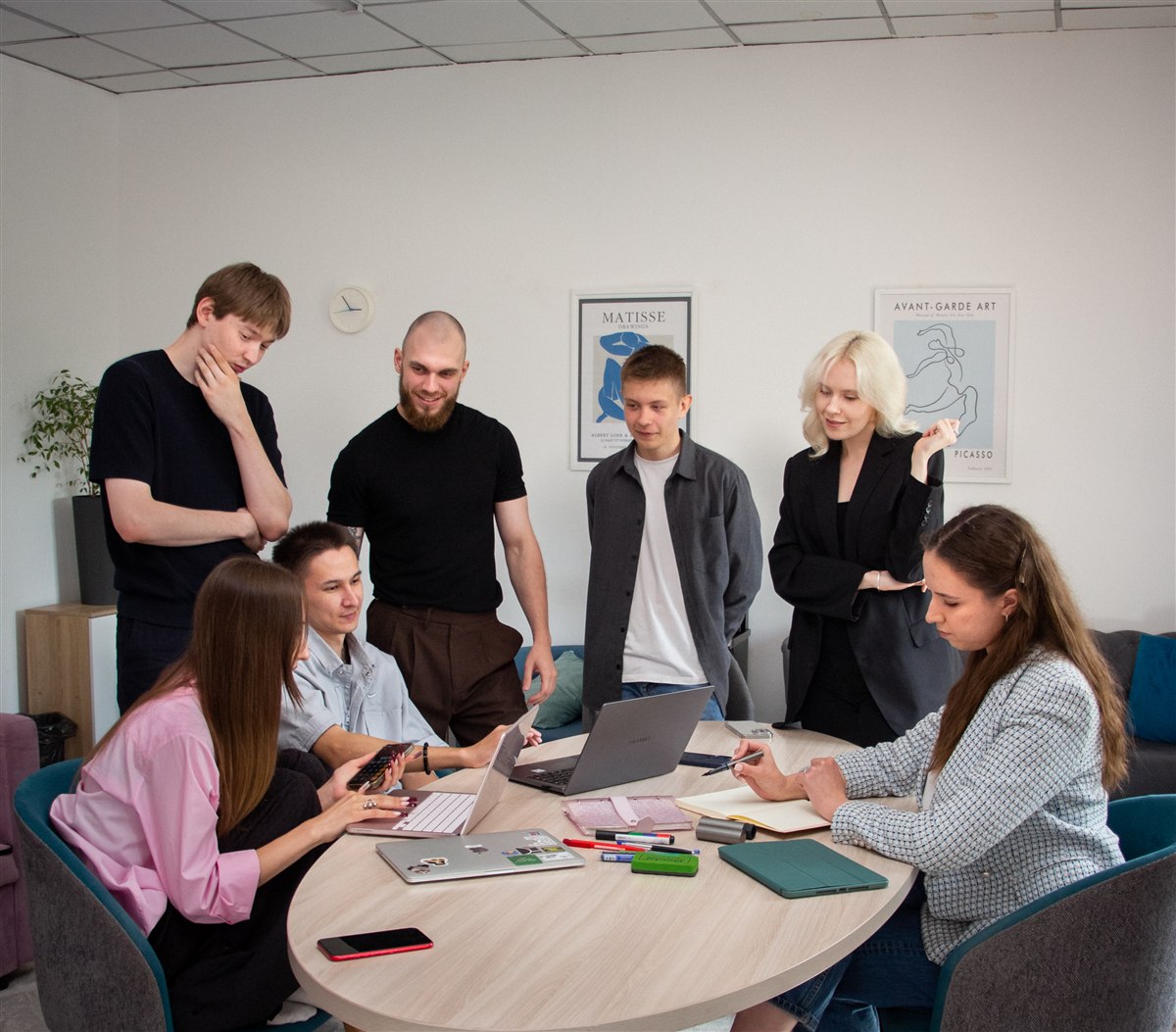 Команда DA Agency за работой